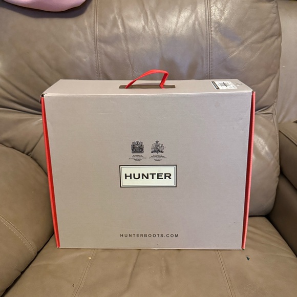 Hunter Original Glossy Black Boots size 7, adjustable straps - Picture 8 of 10